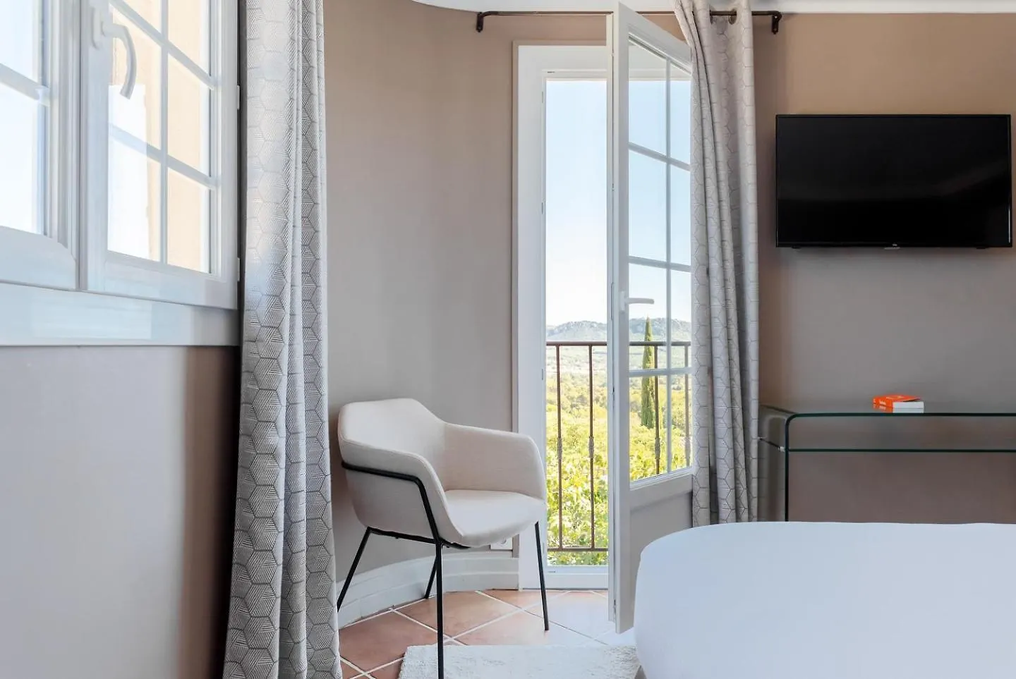 Maison Berard Hotel - Restaurant - Spa La Cadiere-d'Azur 4*,  France